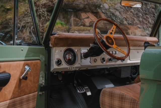 Heritage Bronco custom build detail