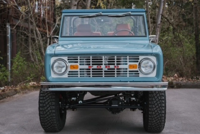 Heritage Bronco custom build detail