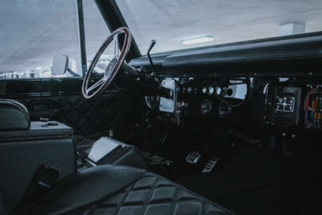 Heritage Bronco custom build detail