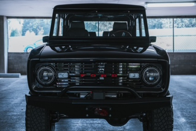 Heritage Bronco custom build detail